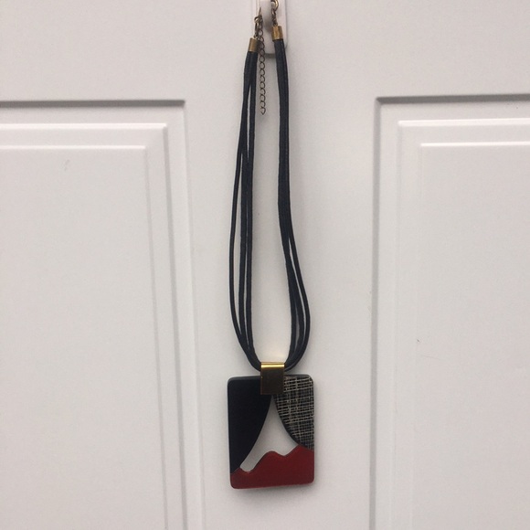 Vintage necklace-Preloved 1980’s statement necklace. Red, black & white VGUC - Picture 2 of 8